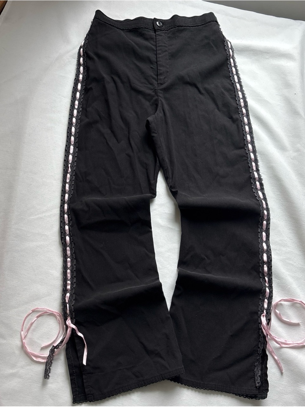 American Vintage Black Capris with Pink Ribbon Trim